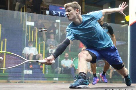 Der f&uuml;r Sportwerk Hamburg in der Bundesliga spielende Marek Panacek (am Ball) unterlag im Viertelfinale gegen seinen Landsmann Martin Svec in drei S&auml;tzen - Bild: Christian Lortat
