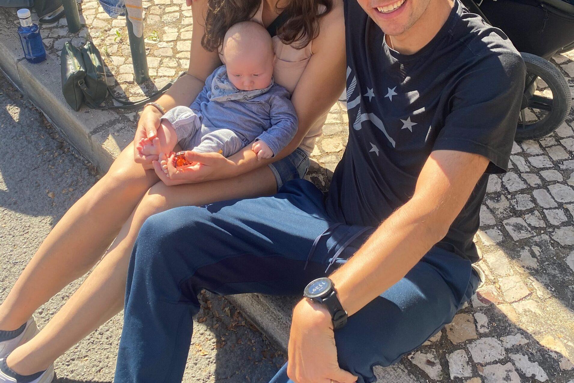 Bart Wijnhoven (re) mit seiner Frau Karine und Sohn Sam - Bild: privat
