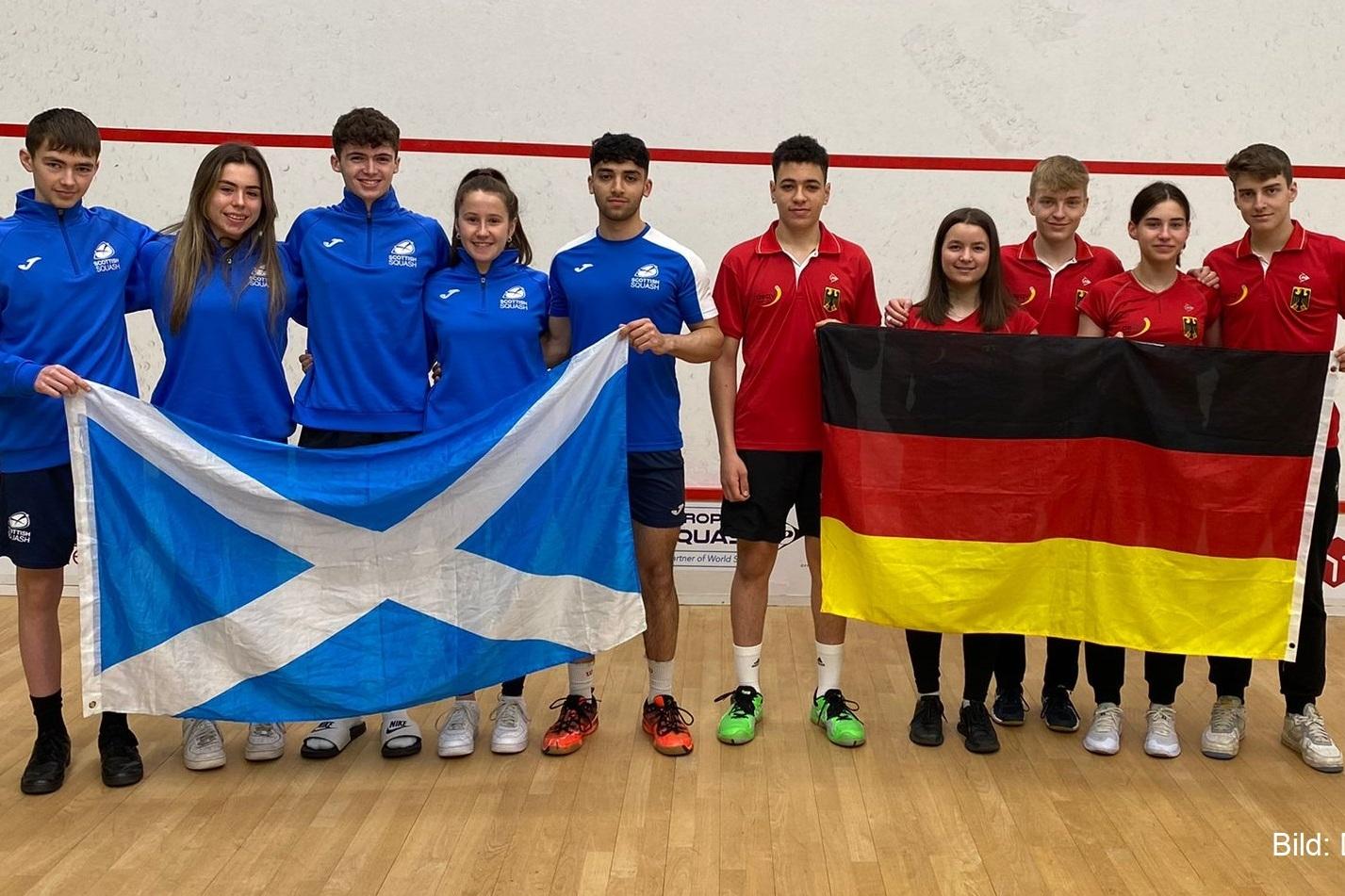 Deutschland besiegt Schottland mit 2:1 Spielen und beendet die Team-EM U19 damit auf Platz 9 - Bild: DSQV