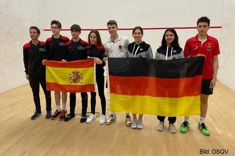 Die Deutsche Jugend-Nationalmannschaft U17 (es fehlt auf dem Foto: Fabian Igelbrink) gewinnt mit 2:0 Matches gegen Spanien und sicherte sich damit Rang f&uuml;nf - Bild: DSQV