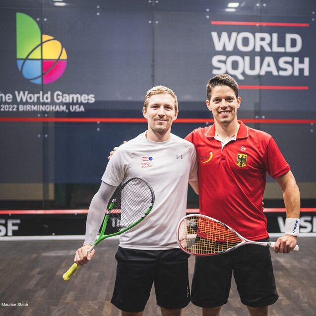 Raphael Kandra (re) besiegt Jakub Solnicky (li) und komplettiert das deutsche Viertelfinaltrio in Birmingham - Bild: Team Deutschland - Maurice Stach