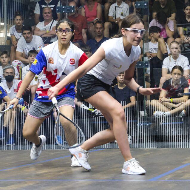 Maya Weishar (re) unterliegt im Halbfinale gegen die spätere U17-Zweite und belegt am Ende Rang vier - Bild: Jörg Brockstedt
