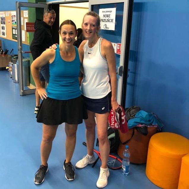 Melanie Kreisel (li) und die Bronze-Gewinnerin Rachel Calver - Bild: DSQV
