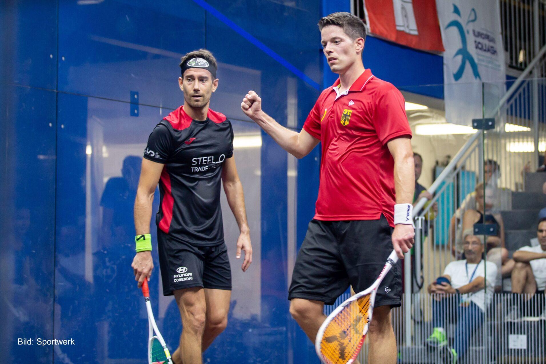 Raphael Kandra (re) gewinnt in f&uuml;nf S&auml;tzen gegen Borja Golan - Bild: Sportwerk