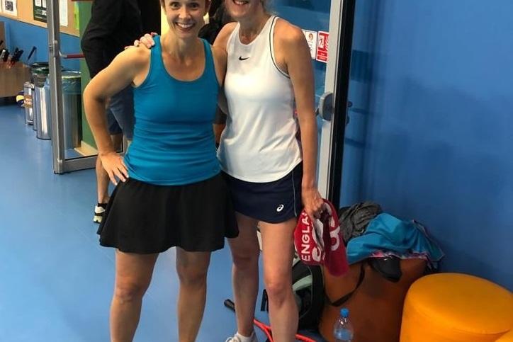 Melanie Kreisel (li) und die Bronze-Gewinnerin Rachel Calver - Bild: DSQV