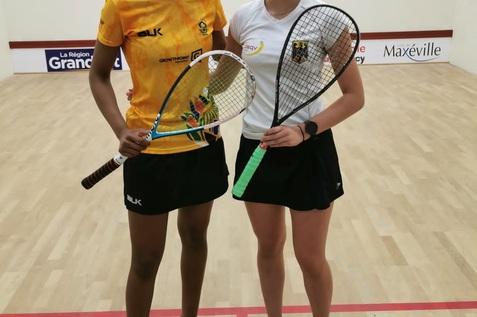 Maya Weishar (re) gewinnt gegen Awande Malinga aus S&uuml;dafrika - Bild: DSQV