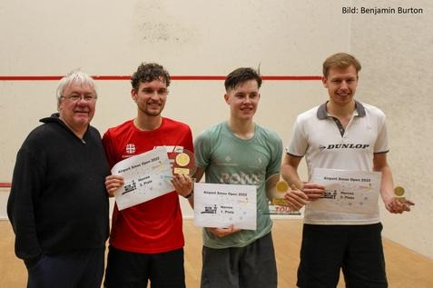 Jeff Burton mit Valentin Rapp, Yannik Omlor und Johannes Dehmer-Saelz - Bild: Benjamin Burton