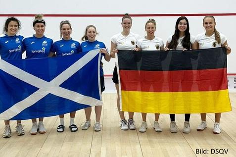 Schottland (li) besiegt Deutschland mit 3:0 Spielen - Bild: DSQV