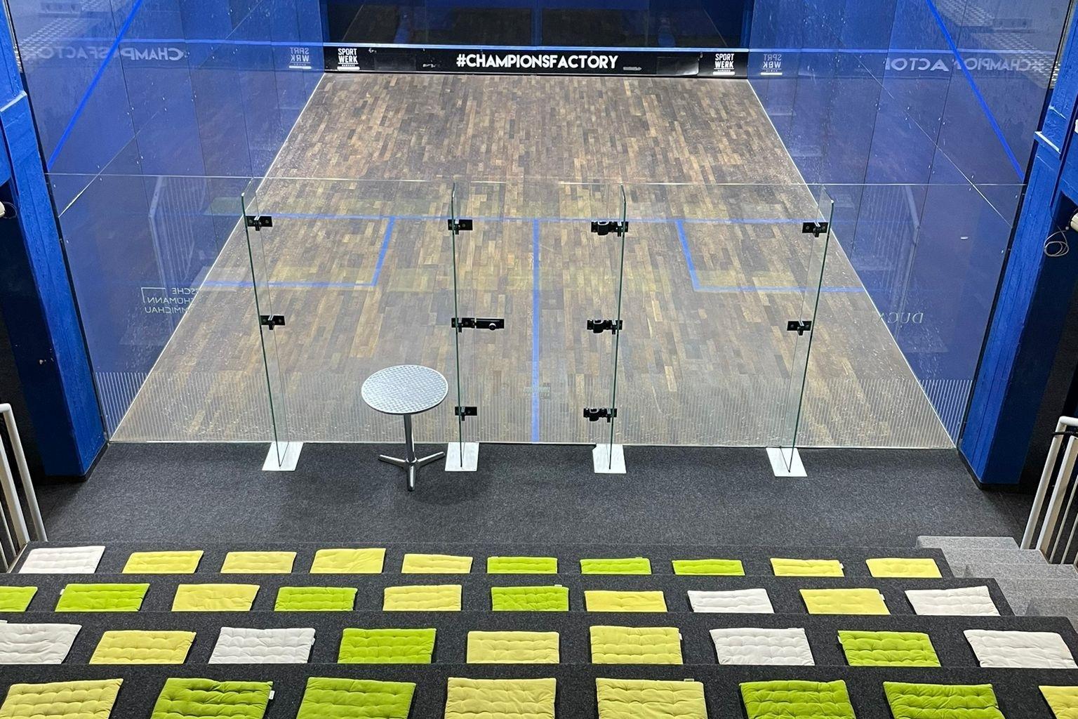 Der Glascourt in Hamburg ist hergerichtet f&uuml;r die anstehenden nationalen Titelk&auml;mpfe der Damen und Herren 2023 - Bild: Sportwerk Hamburg