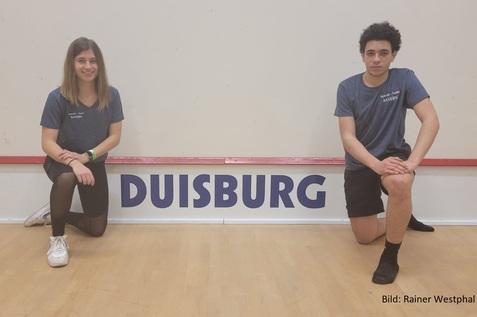 Julia Gillich (li) und Youssef Elgammal (re) siegen in Duisburg - Bild: Rainer Westphal