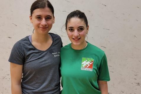 Julia Gillich (li) nahm erfolgreich Revanche gegen Lea-Iris Murizzi (re) und gewinnt die dritte deutsche Jugendrangliste in Duisburg - Bild: Rainer Westphal