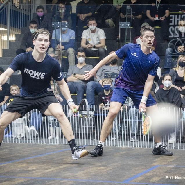 Raphael Kandra (re) besiegt Yannik Omlor (li) im Finale der DEM 2022 - Bild: Henning Angerer