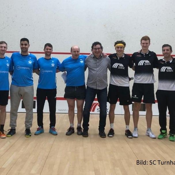 SC Turnhalle-Niederrhein (re) mit Teamchef Michael Mühlbacher gewinnt das Duell gegen Karlsruhe und bleibt im Geschäft Endrundenteilnahme - Bild: SC Turnhalle-Niederrhein