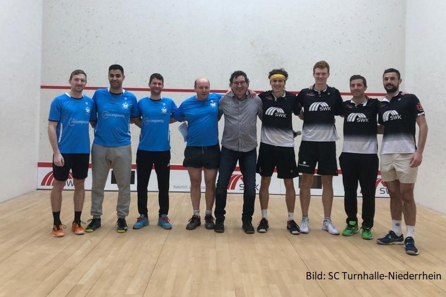 SC Turnhalle-Niederrhein (re) mit Teamchef Michael Mühlbacher gewinnt das Duell gegen Karlsruhe und bleibt im Geschäft Endrundenteilnahme - Bild: SC Turnhalle-Niederrhein
