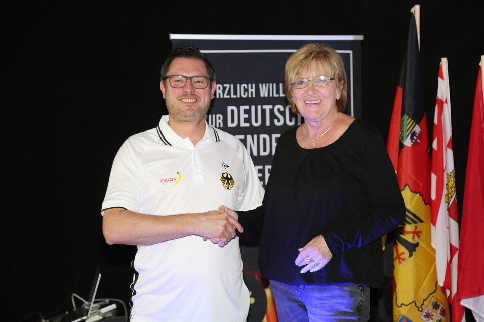 Die neue Bundesjugendwartin Brigitte Leuschner (re) und der ehemalige Bundesjugendwart Michael Gäde (li) - Bild: Christian Lortat
