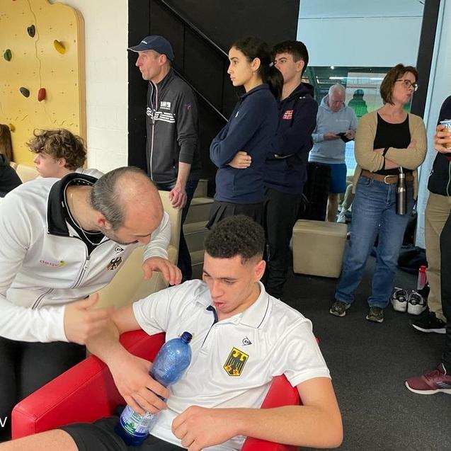 Youssef Elgammal mit Bundestrainer Nachwuchs Simon R&ouml;sner - Bild: DSQV