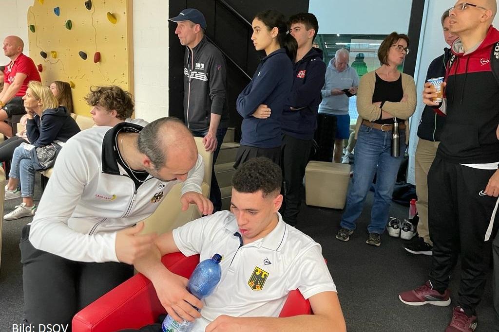 Youssef Elgammal mit Bundestrainer Nachwuchs Simon R&ouml;sner - Bild: DSQV