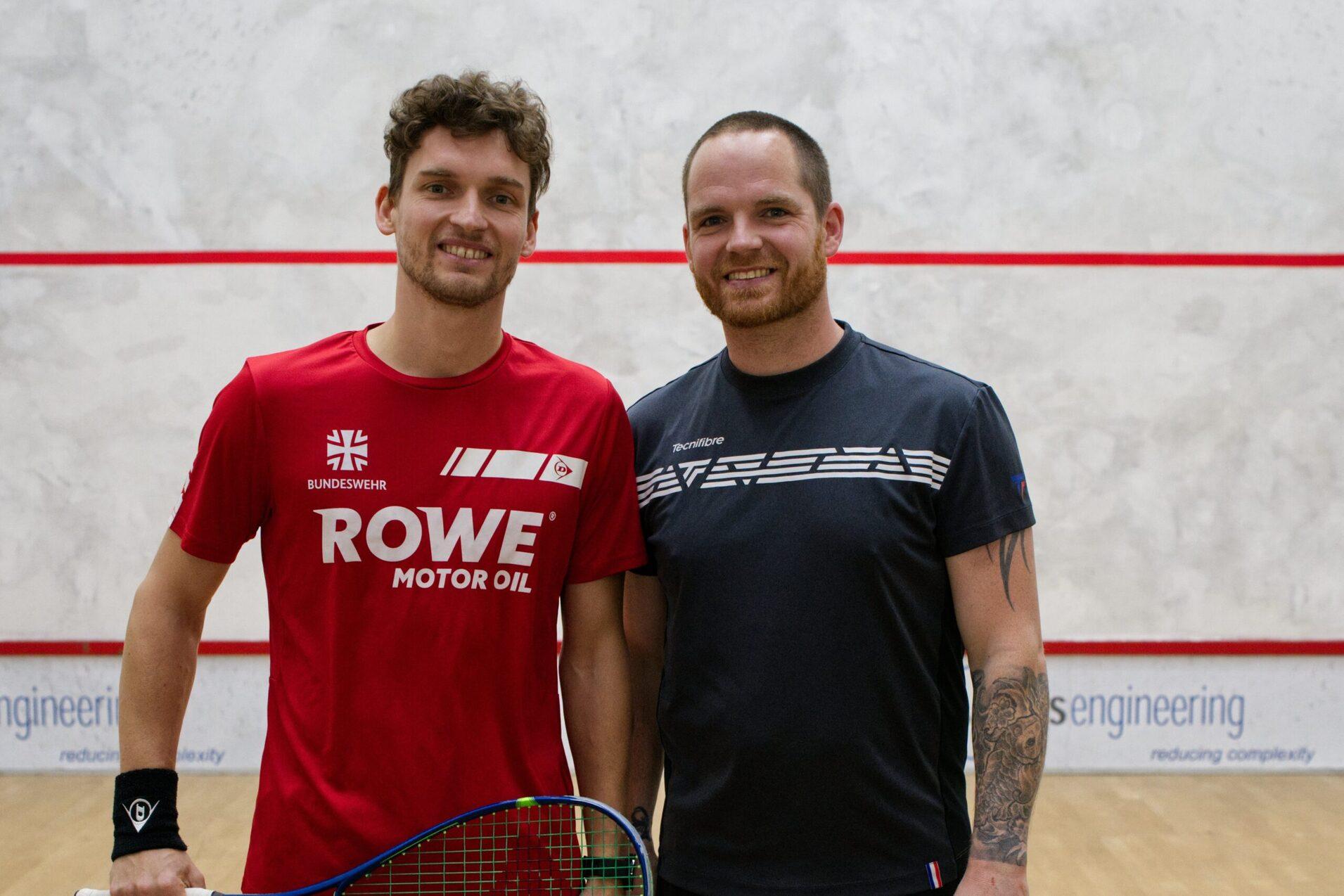 Valentin Rapp (li) gewinnt in vier S&auml;tzen gegen Tim Weber (re) - Bild: Matthias Berkemeyer