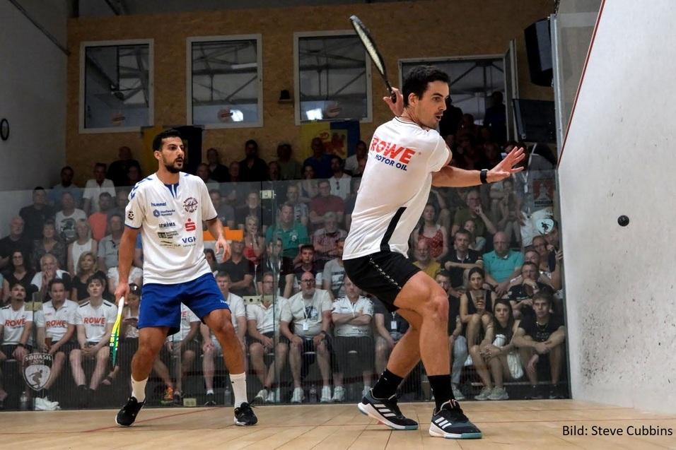 Paul Coll (re) und Mazen Hesham (li) waren zwei Top 10 - Spieler der aktuellen Weltrangliste in Krefeld am Start - Bild: Steve Cubbins
