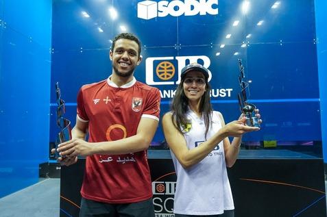 Nouran Gohar (re) und Mostafa Asal (li) siegen bei den PSA World Tour Finals 2023 - Bild: Professional Squash Association (PSA)
