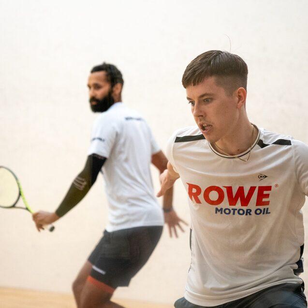 Yannik Omlor (re) und Worms erreichen in Paderborn das M&auml;nner-Halbfinale - Bild: farbecht