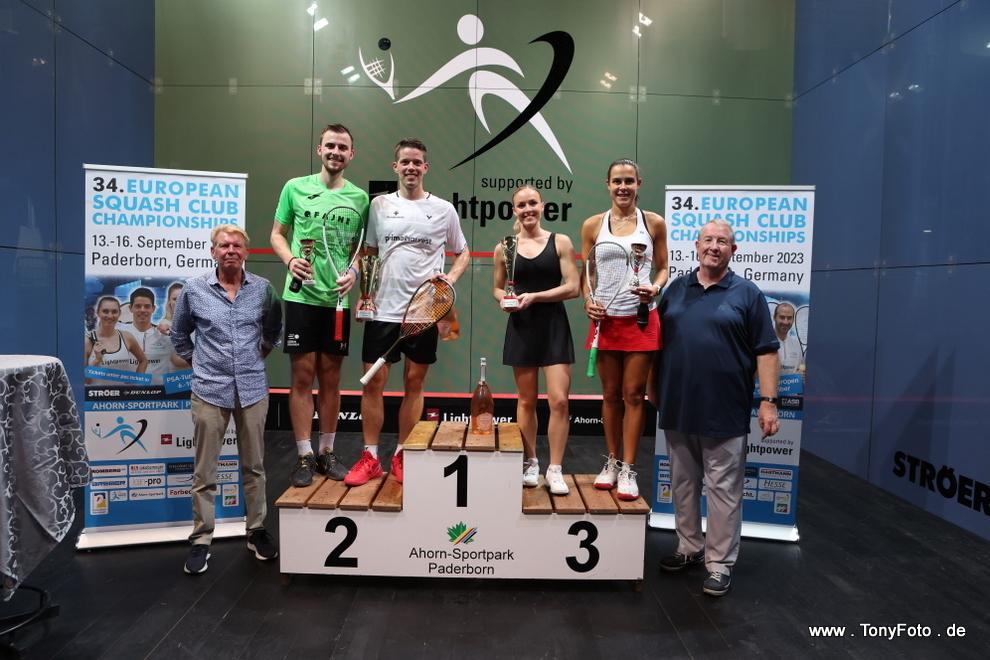 V.l.n.r.: Andreas Dirkes (2. Vorsitzender Paderborner SC), Viktor Byrtus, Raphael Kandra, Alicia Mead, Marta Dombinguez und Andreas Preising (1. Vorsitzender Paderborner SC) - Bild: www.tonyfoto.de