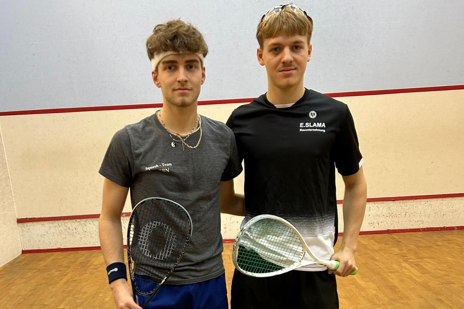 Finn-Lennart Koch (li) gewann das Finale der Leistungsklasse 1 bei den Jungen gegen Nils Herzberg (re) - Bild: DSQV