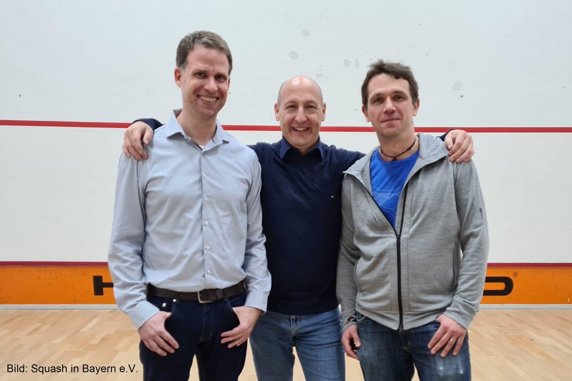 Das neue Pr&auml;sidium von Squash in Bayern: Andreas Gruber, J&ouml;rg Sieber und Martin Krafft (v.l.n.r.), es fehlt: Valentin Kartaly - Bild: Squash in Bayern e.V.