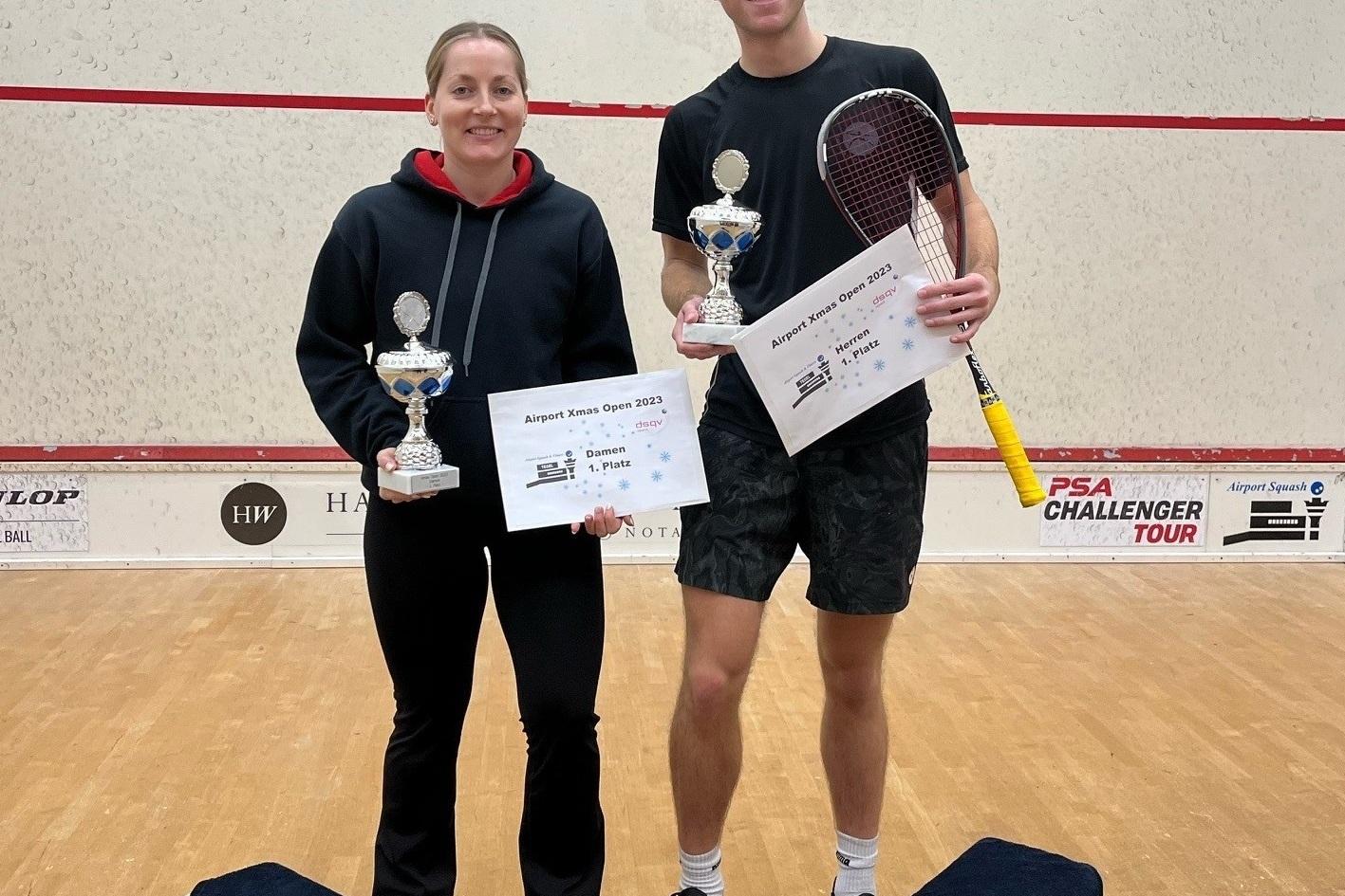 Mareike Omlor (li) und George Crowne (re) gewinnen die Airport Xmas Open - Bild: Theresa Fegers
