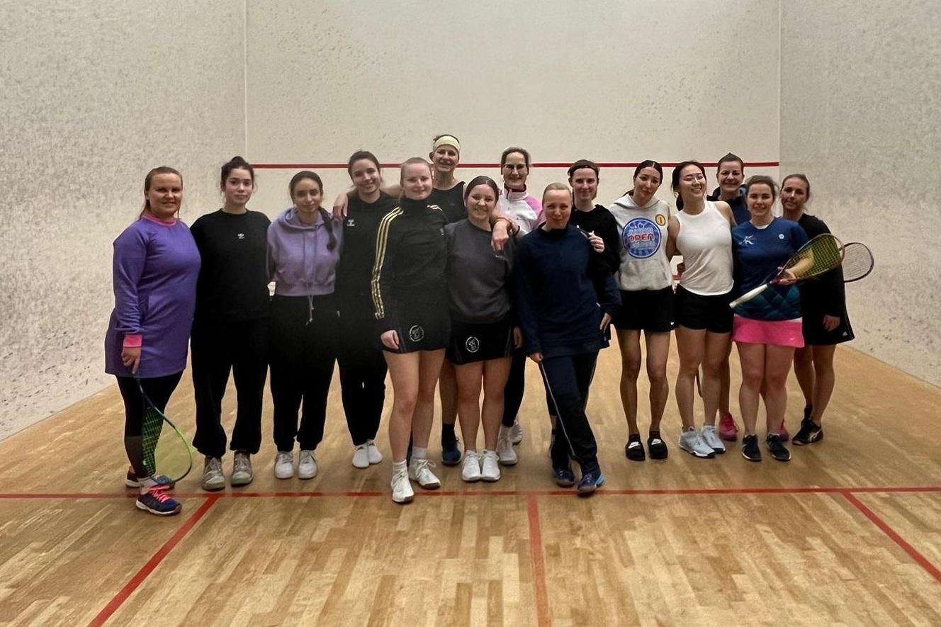 Die Teilnehmerinnen beim Abschluss-Spieltag der Regionalliga Nord Damen - Bild: Squash Verband Berlin-Brandenburg