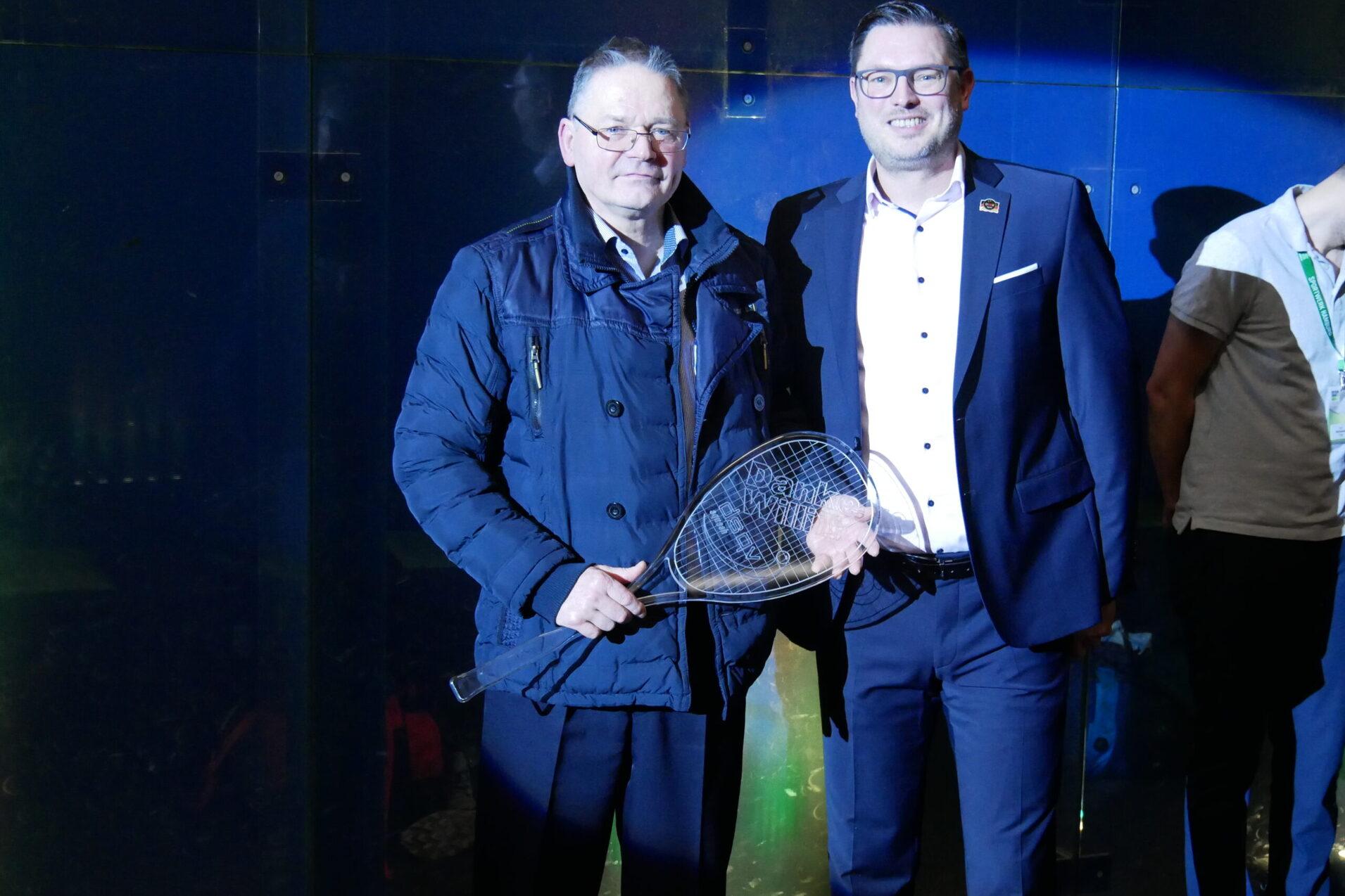 DSQV-Präsident Michael Gäde (re) zusammen mit Wilhelm Eickworth (li) - Bild: Lennard Jessen