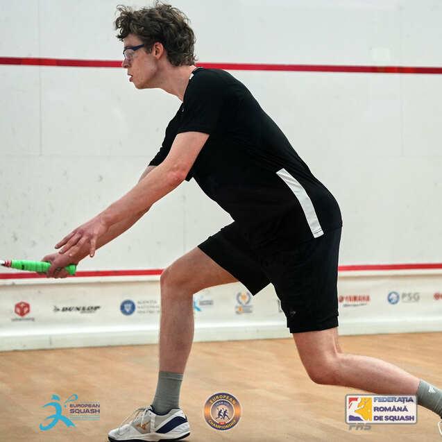 Konnte eine 2:1 Satz- und und 7:3 Punktführung gegen Irland nicht ins Ziel bringen: Fabian Igelbrink an Position zwei - Bild: Andrei Florian / Rumänischer Squash Verband