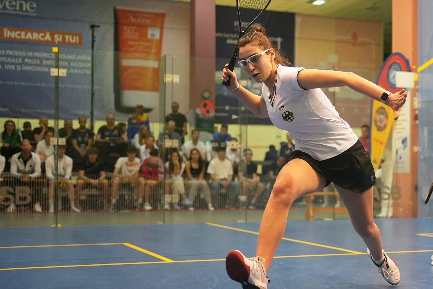 Maya Weishar verliert das U19-Halbfinale der Einzel-EM - Bild: Andrei Florian / Rum&auml;nischer Squash Verband
