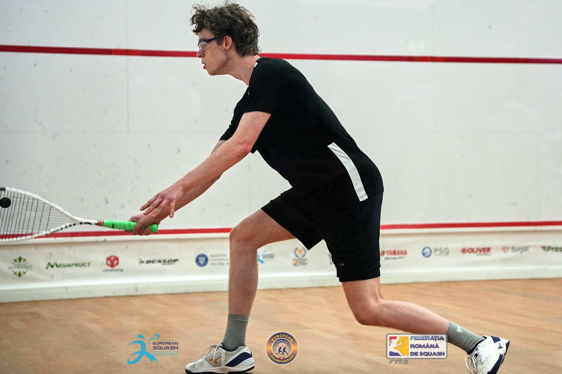 Konnte eine 2:1 Satz- und und 7:3 Punktführung gegen Irland nicht ins Ziel bringen: Fabian Igelbrink an Position zwei - Bild: Andrei Florian / Rumänischer Squash Verband