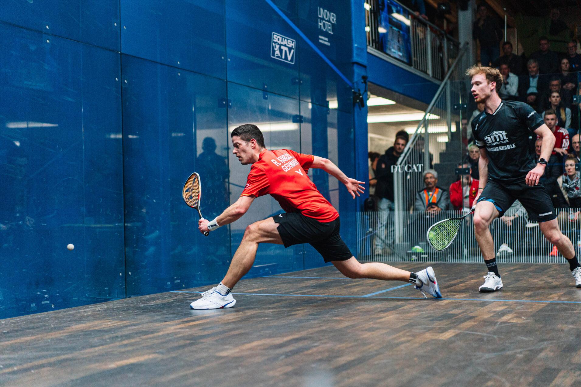 Raphael Kandra (li) musste über fünf Sätze gegen Yannick Wilhelmi gehen, blieb aber erfolgreich - Bild: PSA World Tour