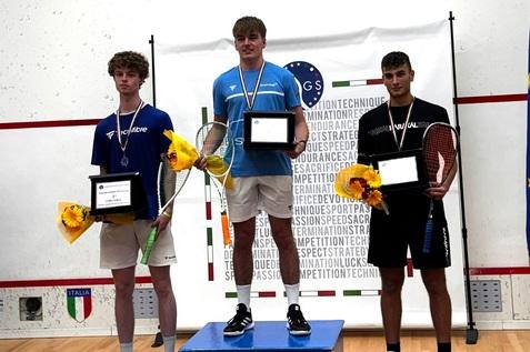 Das U19-Podest der Jungen in Riccione: Fabian Igelbrink (links), Ioan Sharpe (Mitte) und Carmine Chiappetta - Bild: Jens Herzberg