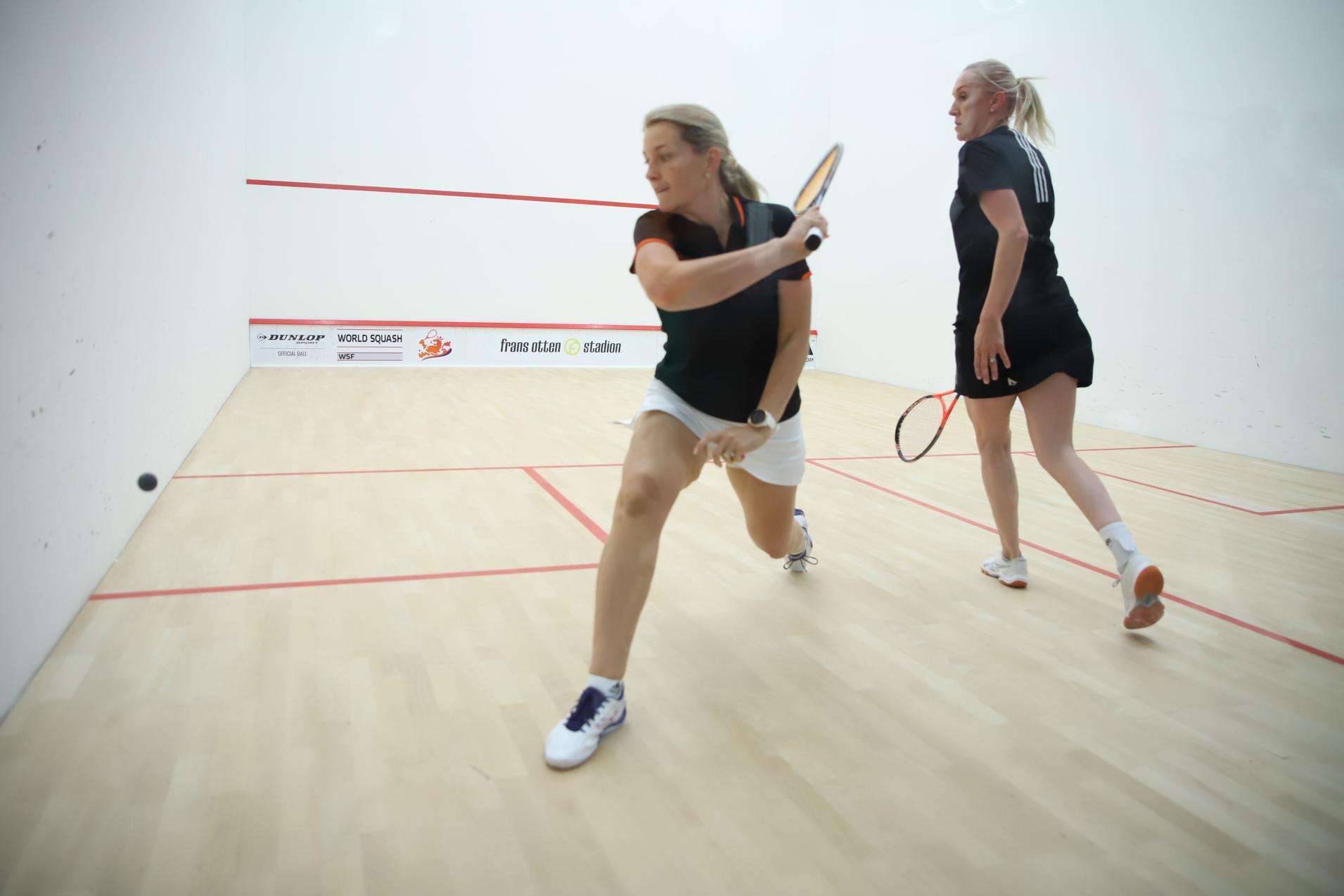 Astrid Reimer-Kern (li) im Halbfinalduell gegen Stacey Gooding - Bild: Felix Paal