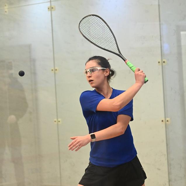 Maya Weishar in Action in Brno - Bild: squashPage.net