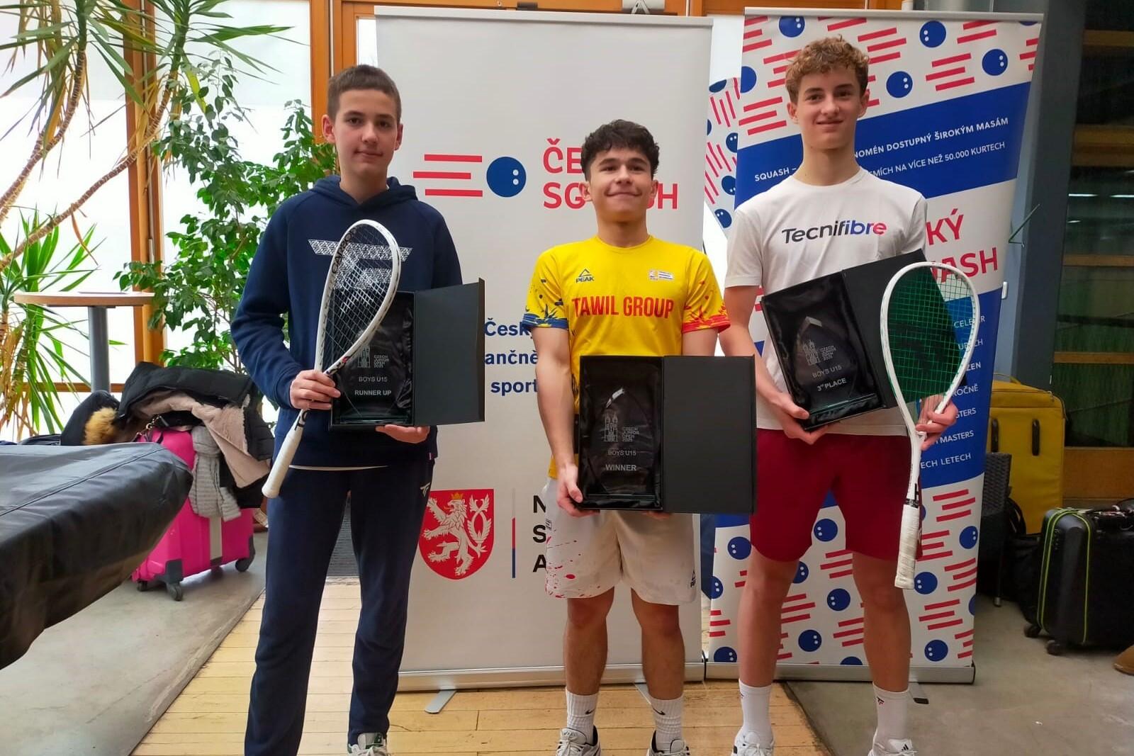 Das U15-Podest der Jungen (v.l.n.r.): Oleksii Bielikov, David Focsanschi und Cl&eacute;ment Lebrun - Bild: DSQV