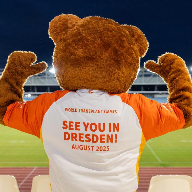 Das Maskottchen das WTG ist bereits im Heinz-Steyer-Stadion in Dresden angekommen - Bild: CitySportMarketing