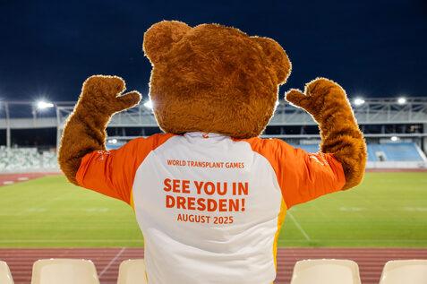 Das Maskottchen das WTG ist bereits im Heinz-Steyer-Stadion in Dresden angekommen - Bild: CitySportMarketing