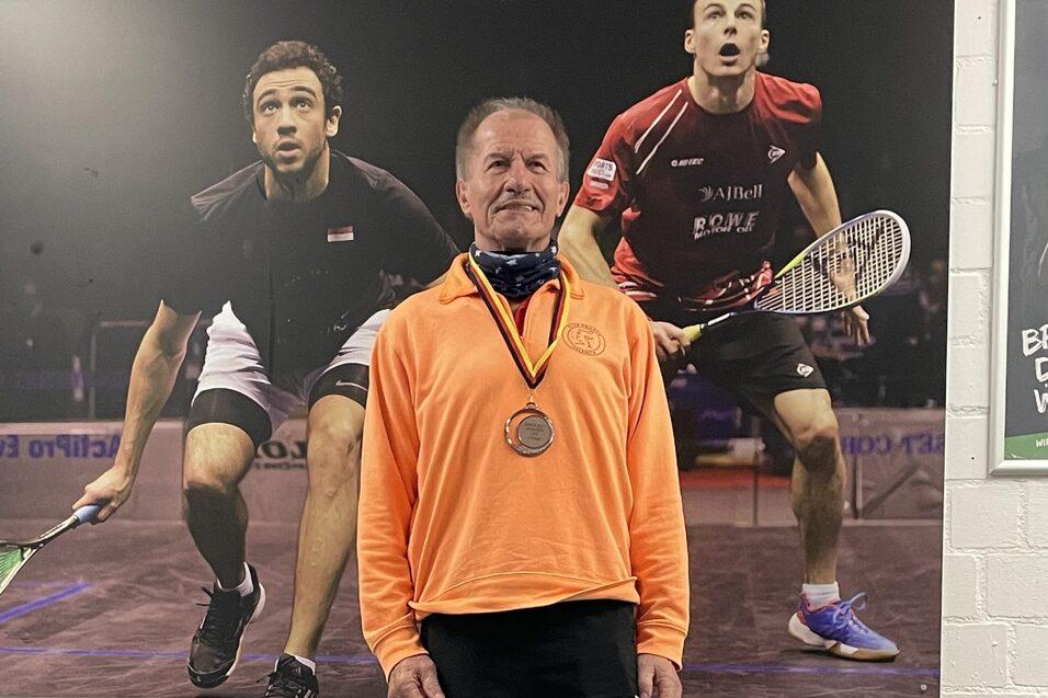Dieter J&ouml;rn (Mitte) ist schon seit vielen Jahren bei den Masters dabei - Bild: DSQV