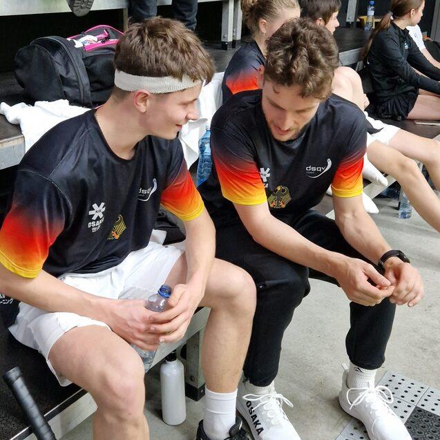 Bundestrainer Valentin Rapp (re) bei einer Coachingszene mit Alexander Neumann - Bild: DSQV