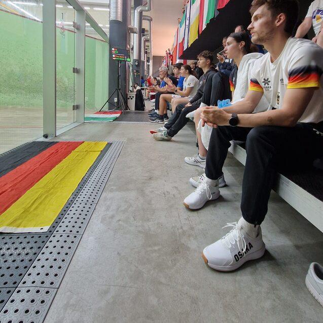 Bundestrainer Valentin Rapp (re) war bei der Team EM U19 f&uuml;r die deutsche Mannschaft verantwortlich - Bild: DSQV