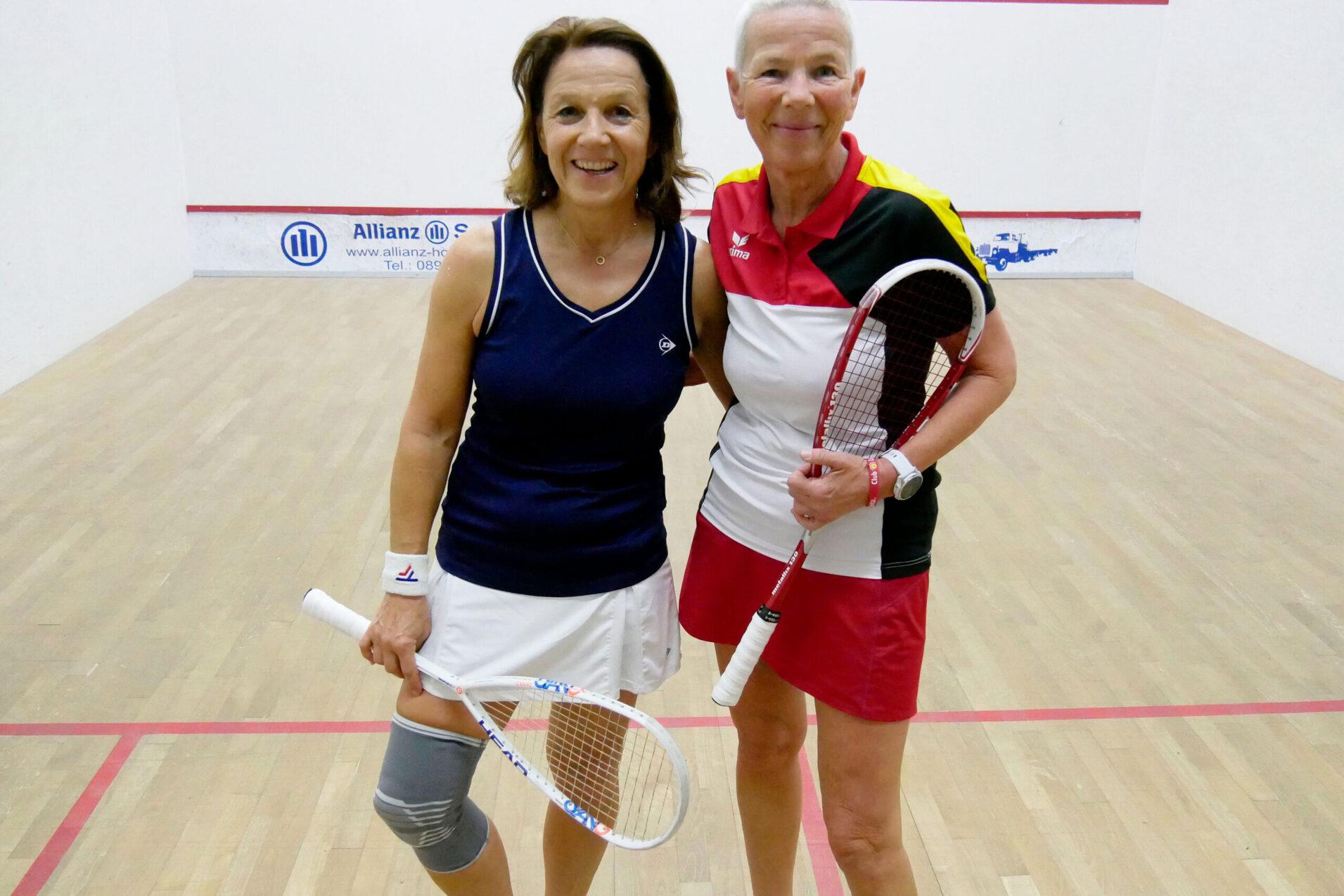 St&ouml;rte Becker (re) und Manuela Kempf waren die Finalistinnen der Damen 55+ - Bild: DSQV - Lennard Jessen