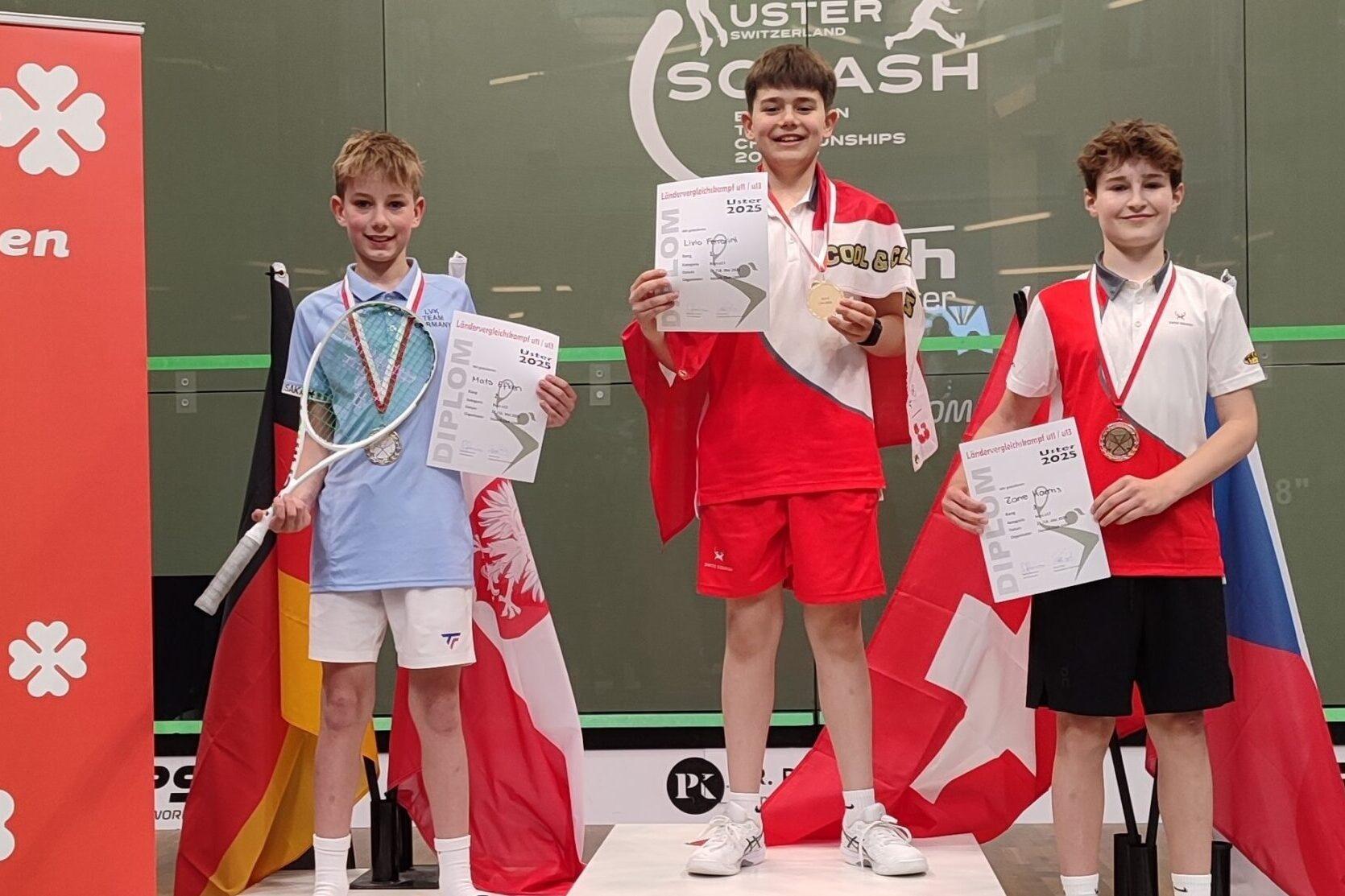 Mats Oliver Efken (li) wird U13-Zweiter im Einzel - Bild: DSQV