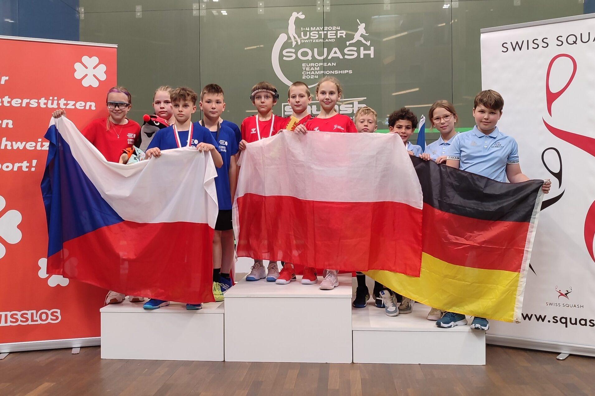 Das deutsche U11-Team belegt Platz drei in der jüngsten Altersklasse - Bild: DSQV