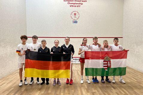 Die deutsche U15-Mannschaft verliert gegen Ungarn mit 1:2 Matches im letzten Gruppenspiel - Bild: DSQV