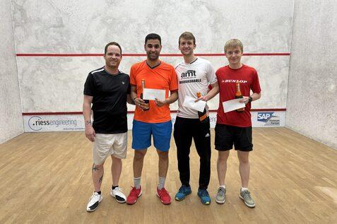 V.l.n.r.: Tim Weber, Tarek Shehata, Yukhym Bielikov und Florian St&ouml;ger - Bild: 1. SC Karlsruhe