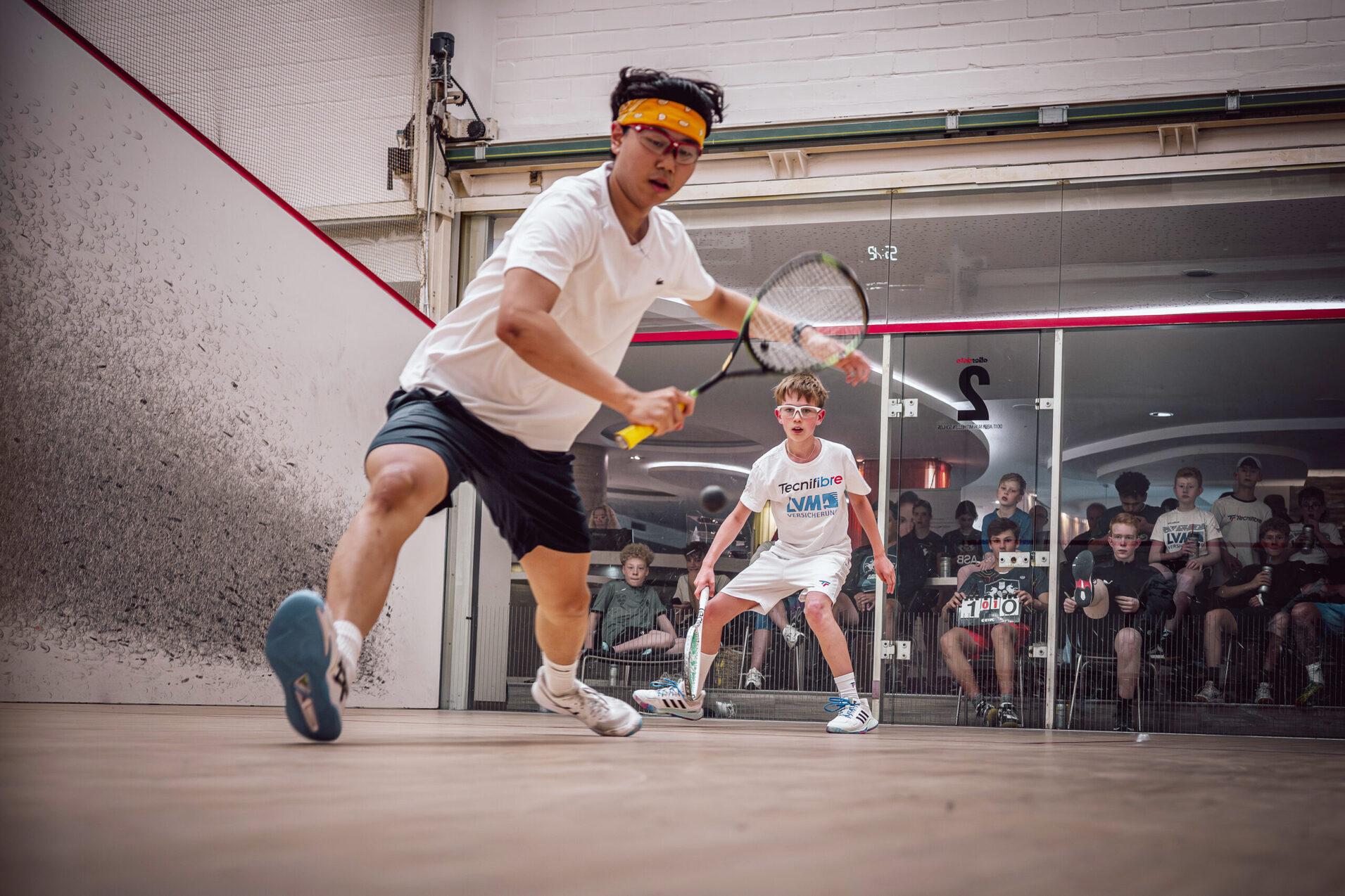 David Lee (li) gewann das U17-/U19-Finale gegen Mats Oliver Efken - Bild Stefan Rohlfs